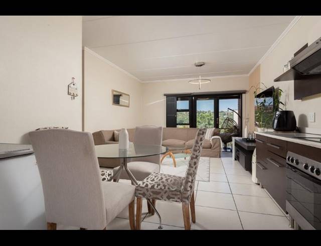 2 BEDROOM TOWNHOUSE FOR SALE IN GLENVISTA